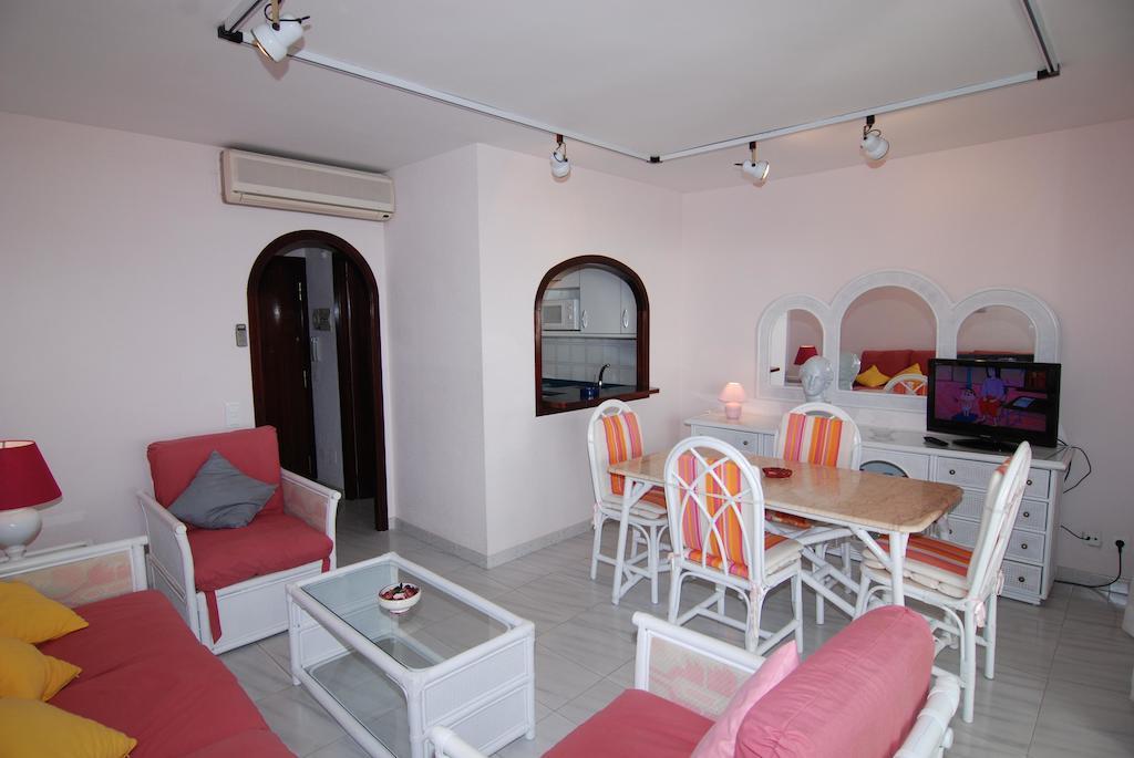 Zeus Versailles Apartment Cambrils Room photo